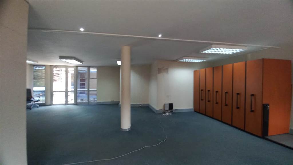 91  m² Commercial space in Lynnwood Glen photo number 5