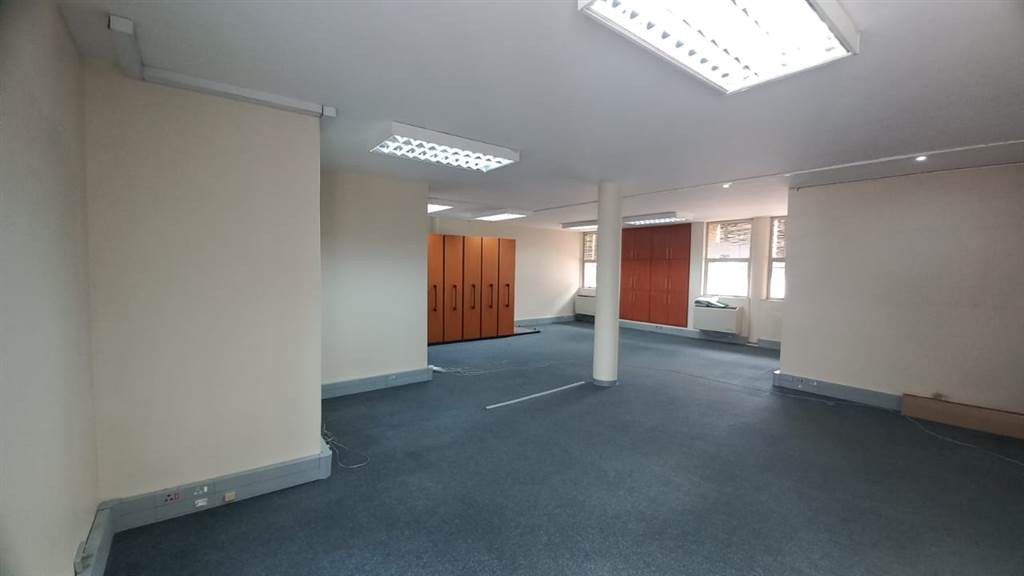 91  m² Commercial space in Lynnwood Glen photo number 12