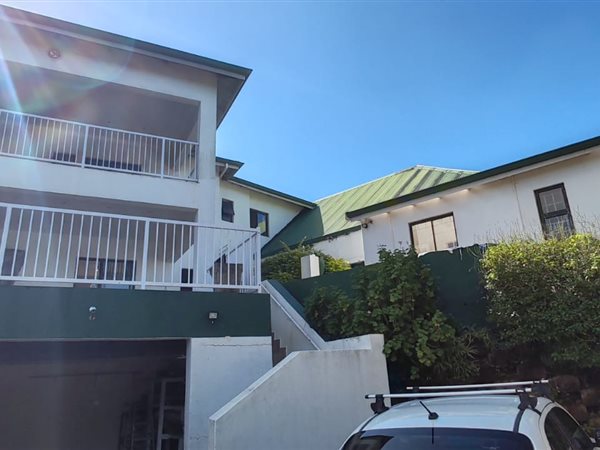 5 Bedroom House 5 Bedroom House