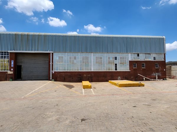 400  m² Industrial space in Kirkney