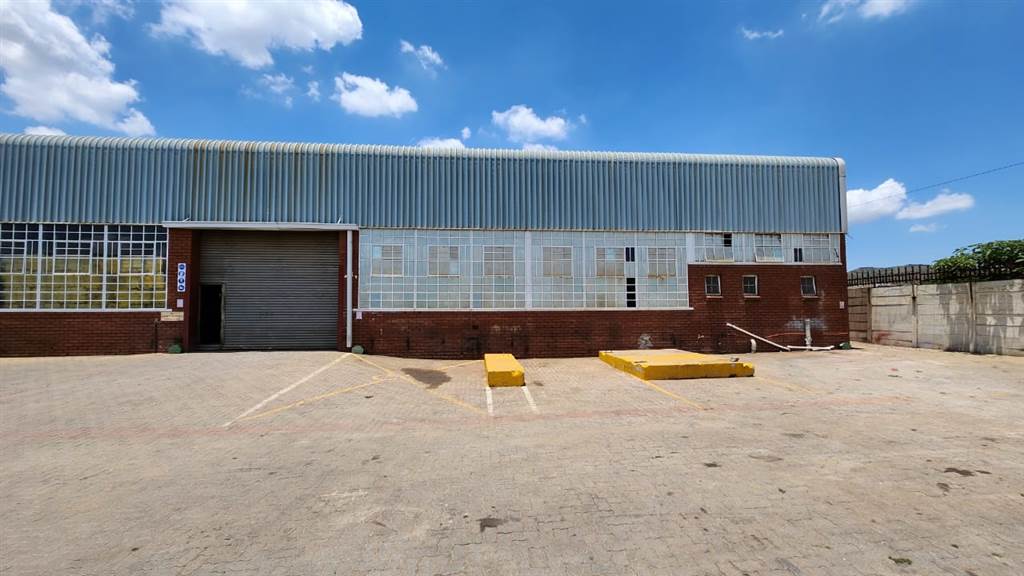400  m² Industrial space in Kirkney photo number 1