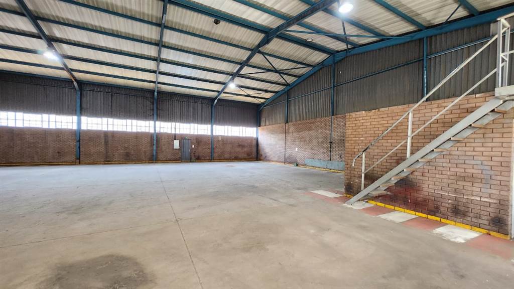 400  m² Industrial space in Kirkney photo number 4