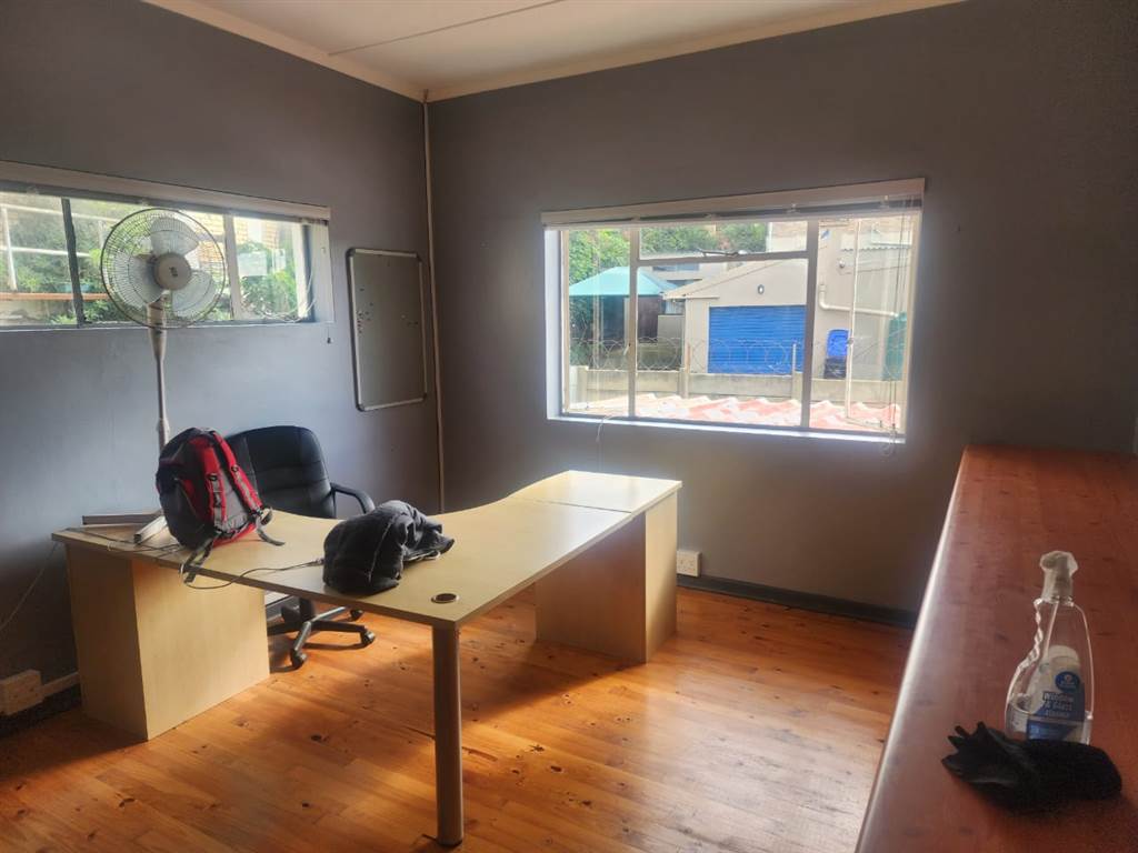 282  m² Commercial space in Jeffreys Bay photo number 3
