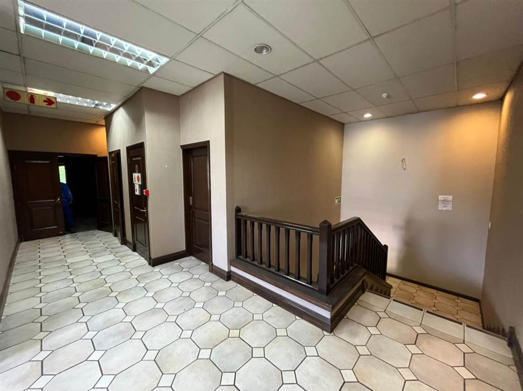 1414.3  m² Commercial space in Bryanston photo number 9