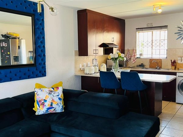 2 Bedroom Townhouse 2 Bedroom Townhouse
