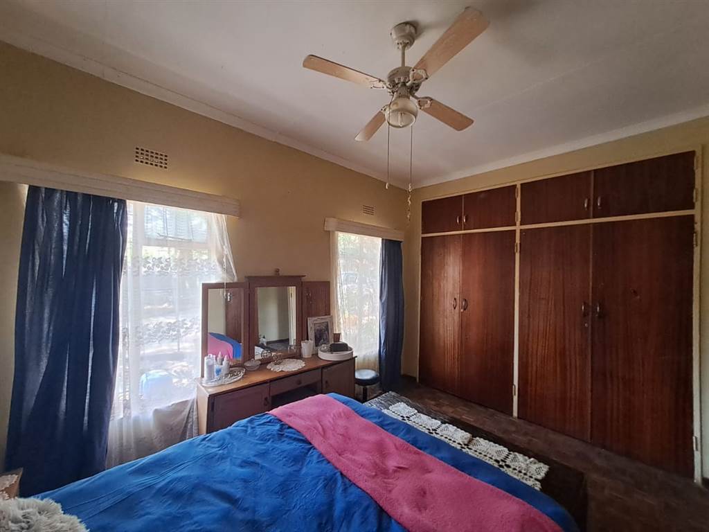 4 Bed House in Rooiberg photo number 19