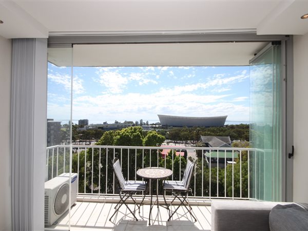 2 Bed Apartment in Green Point