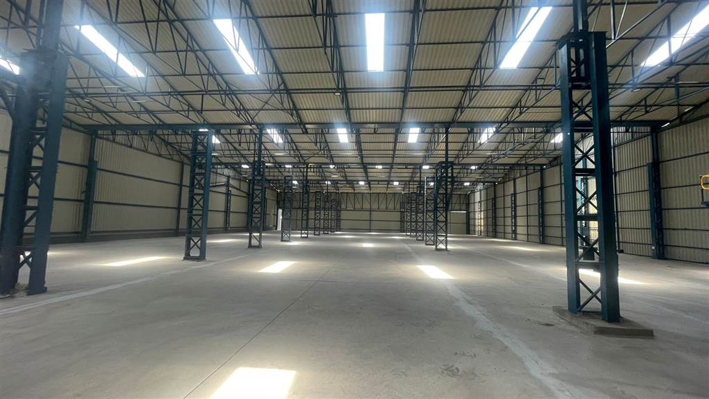 2000  m² Industrial space in Atteridgeville photo number 2