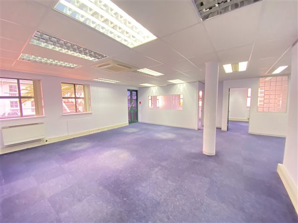 310  m² Commercial space in Kenilworth