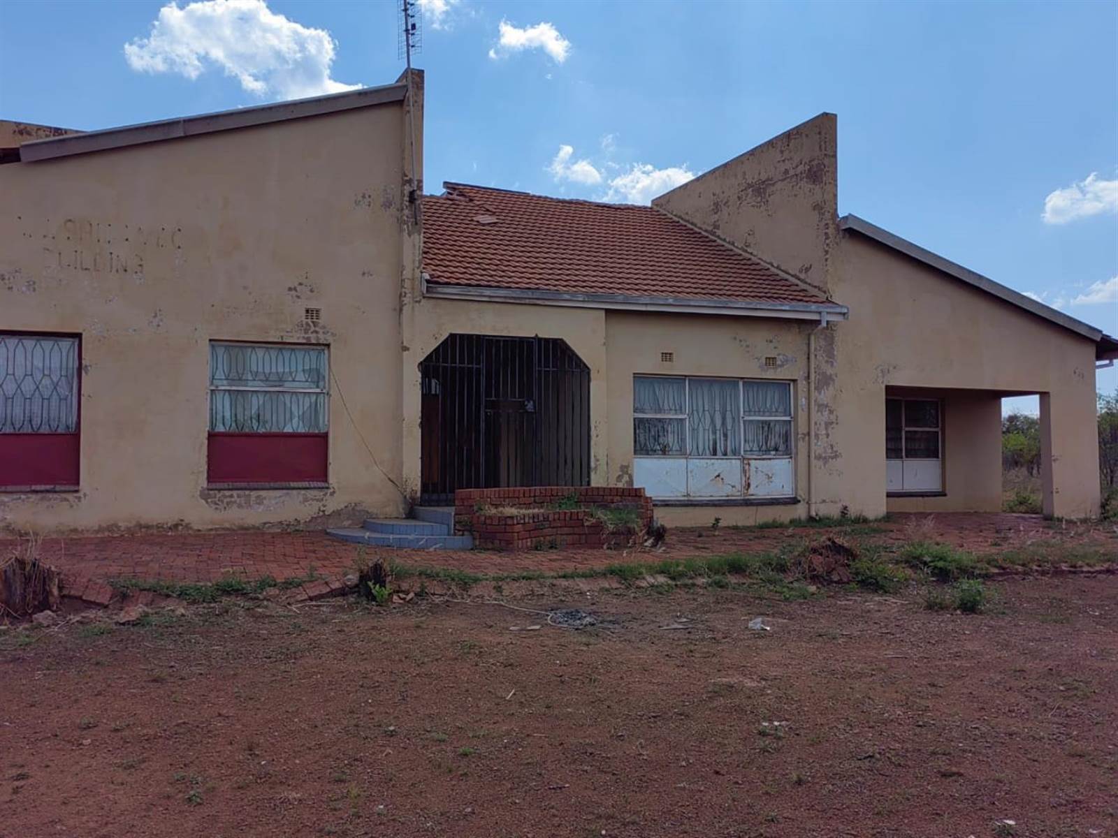 2000 m² Farm in Mabopane photo number 6