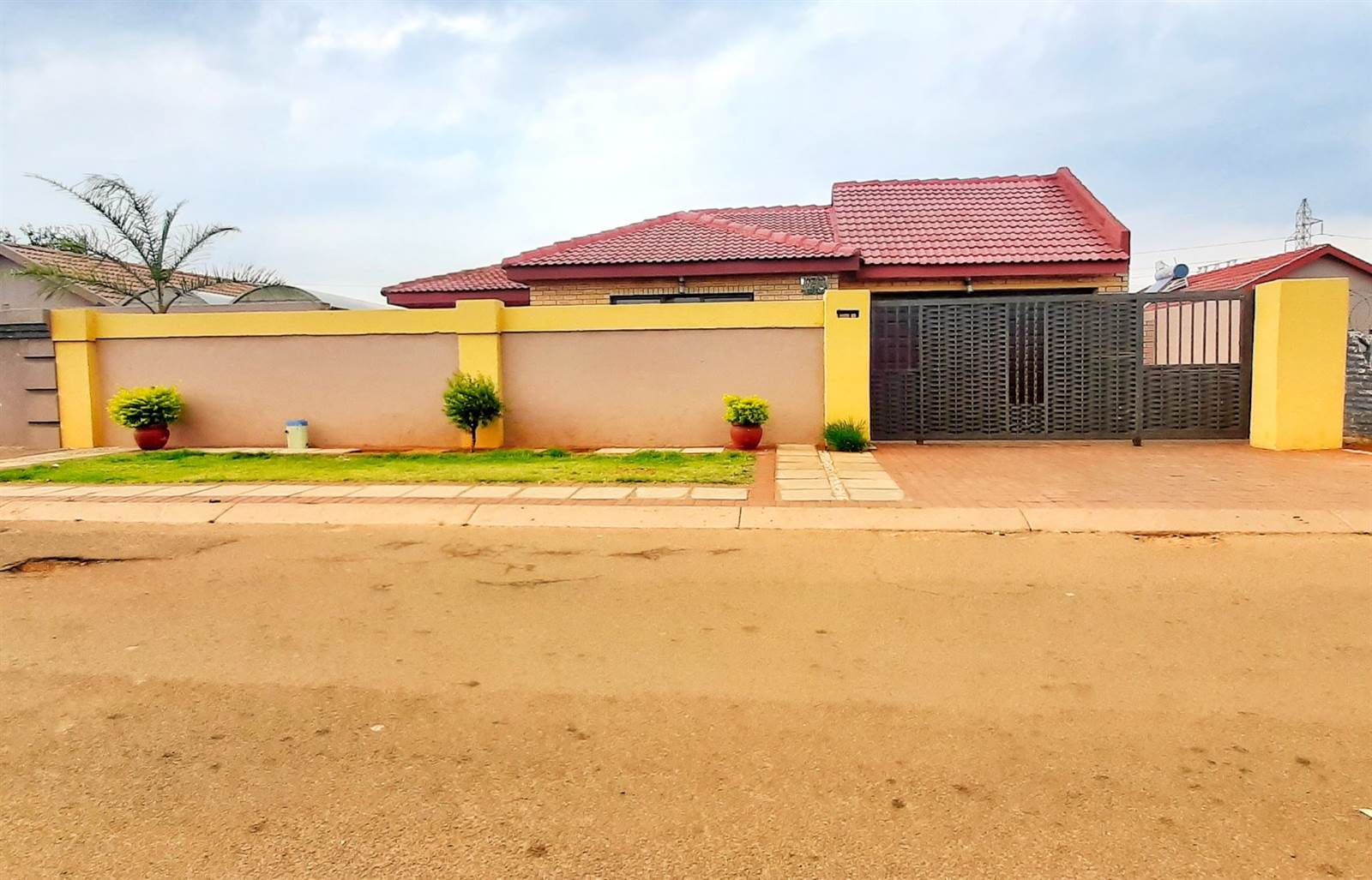 3 Bed House in Lenasia photo number 20
