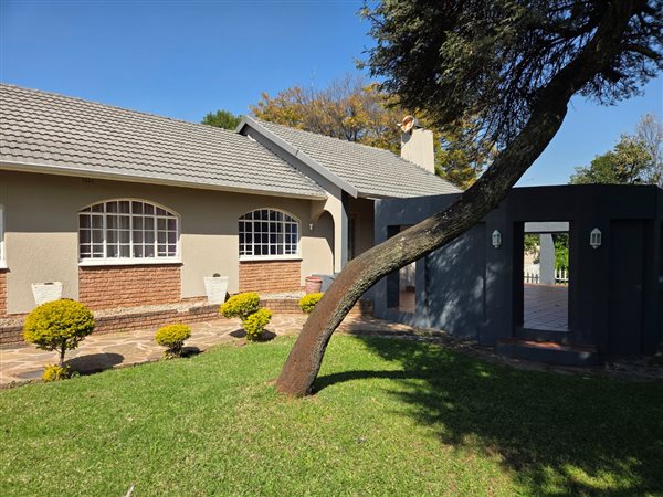 3 Bedroom House 3 Bedroom House