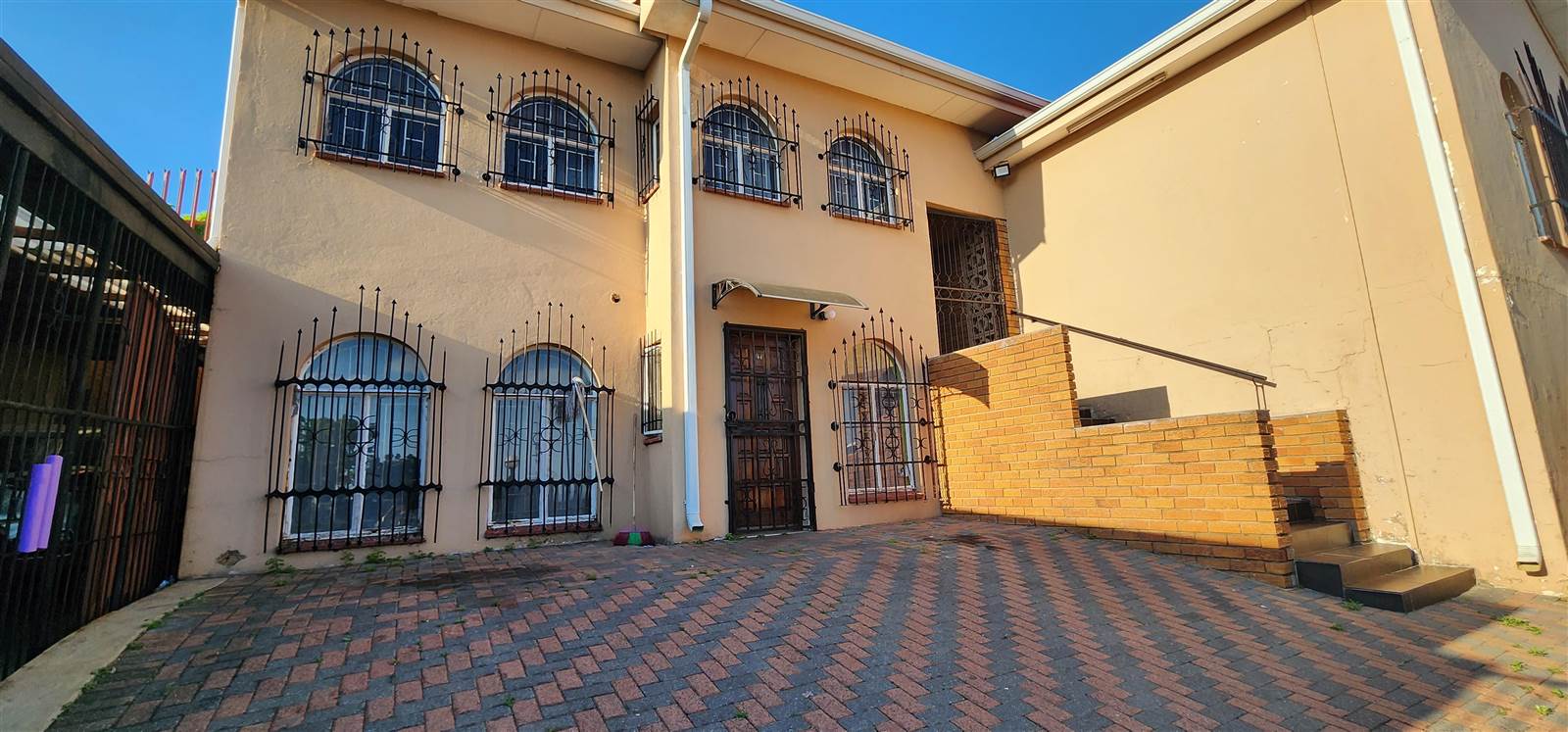 7 Bed House in Laudium photo number 1