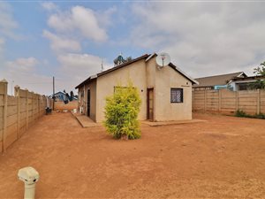 3 Bed House in Lenasia South