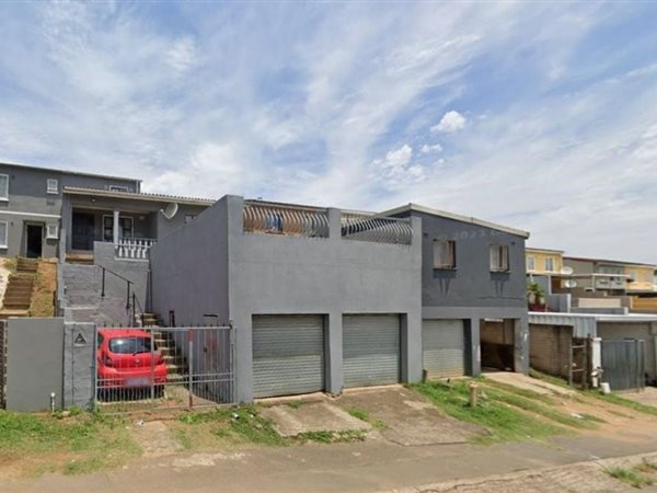 6 Bedroom House 6 Bedroom House