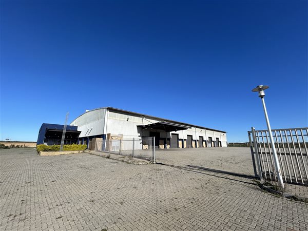 3 252  m² Industrial space