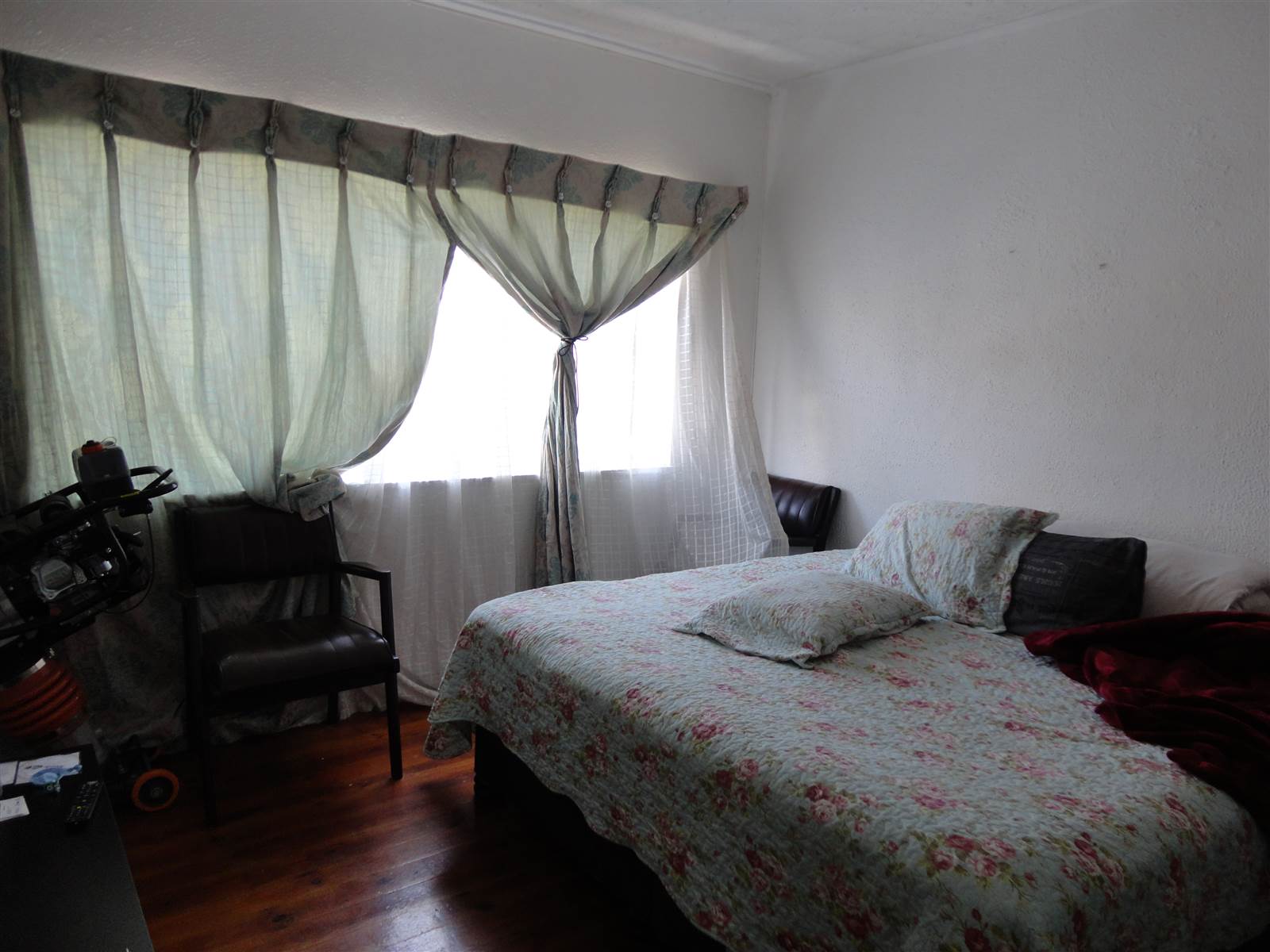 1 Bed House in Southernwood photo number 6