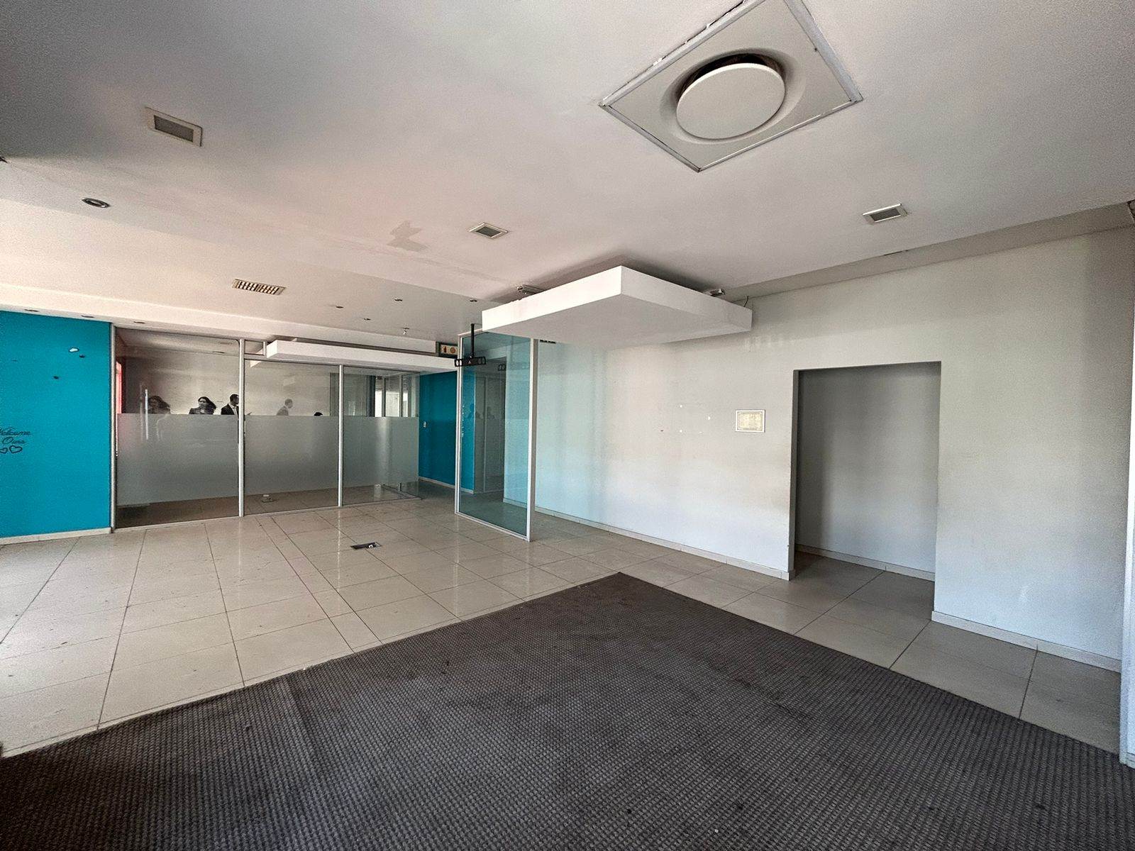 375  m² Commercial space in Florida North photo number 16