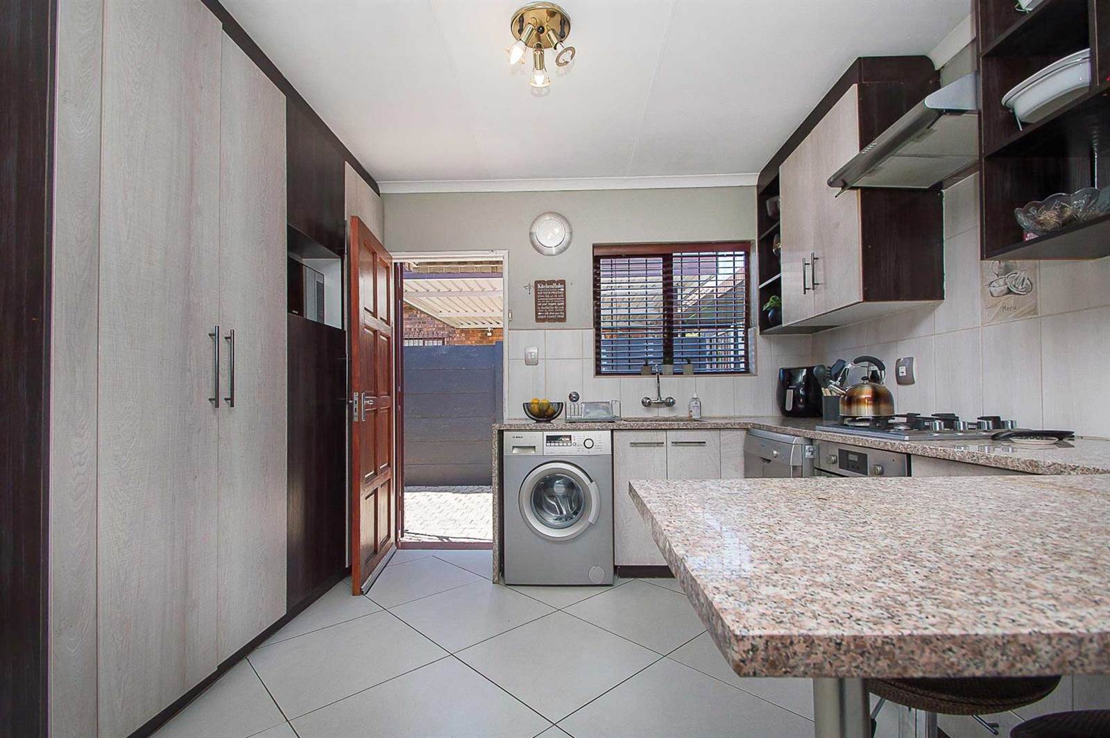 3 Bed Townhouse in Weltevreden Park photo number 7