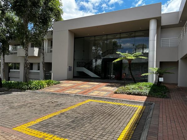 1612.09997558594  m² Commercial space in Woodmead