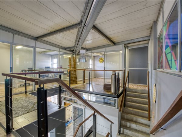 220 m² Office Space 220 m² Office Space