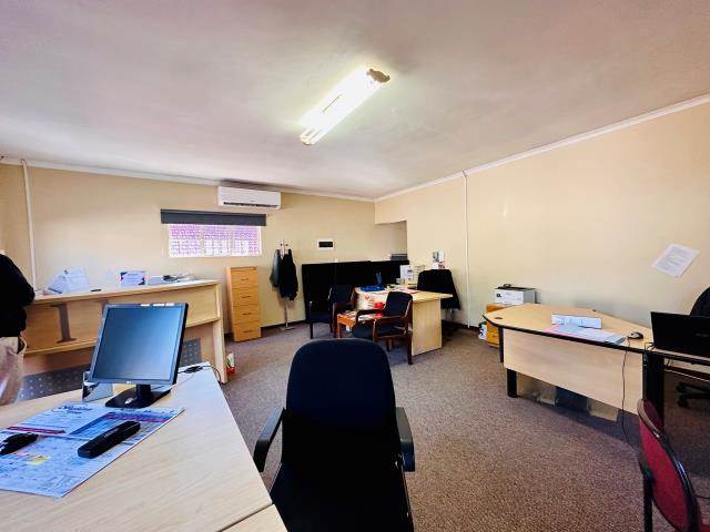 415  m² Commercial space in Bedfordview photo number 15