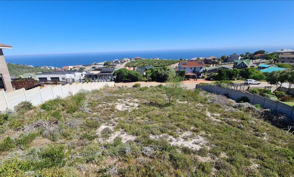 920 m² Land available in Dana Bay photo number 2