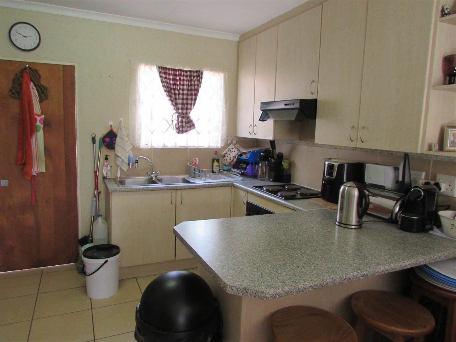 3 Bed Townhouse in Krugersdorp North photo number 8