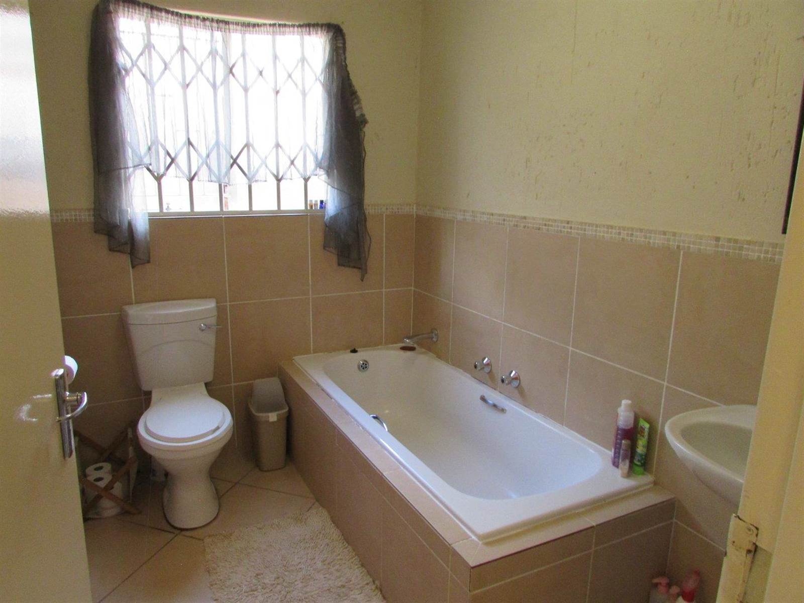 3 Bed Townhouse in Krugersdorp North photo number 12
