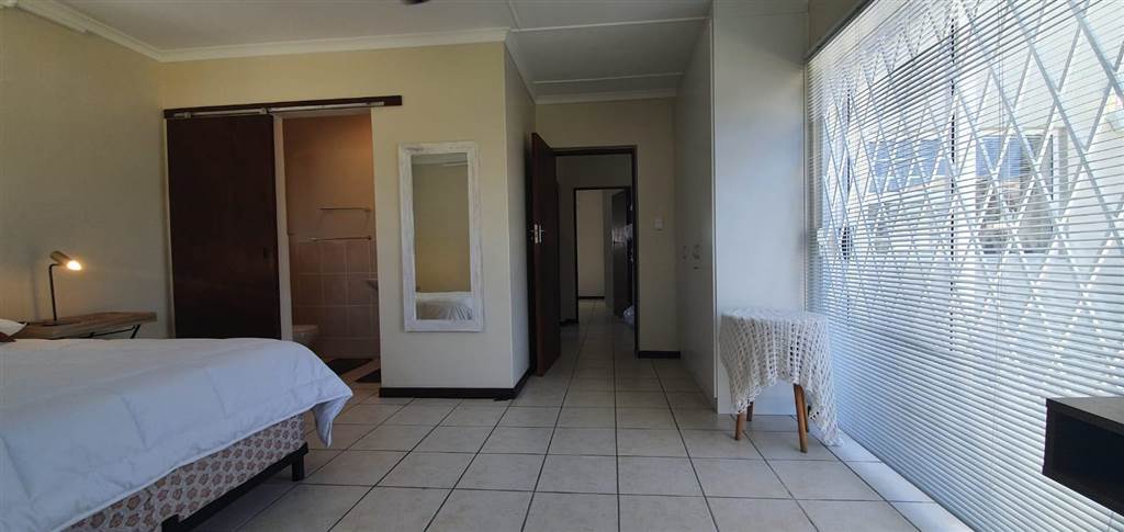 3 Bed House in Struisbaai photo number 22