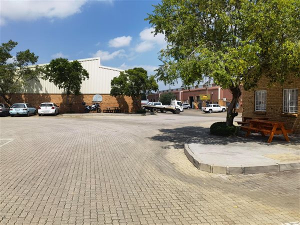 551  m² Commercial space in Silverton