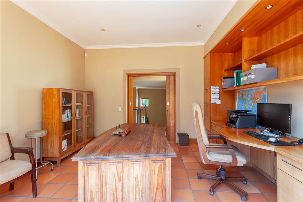 4 Bed House in Waterkloof Heights photo number 24