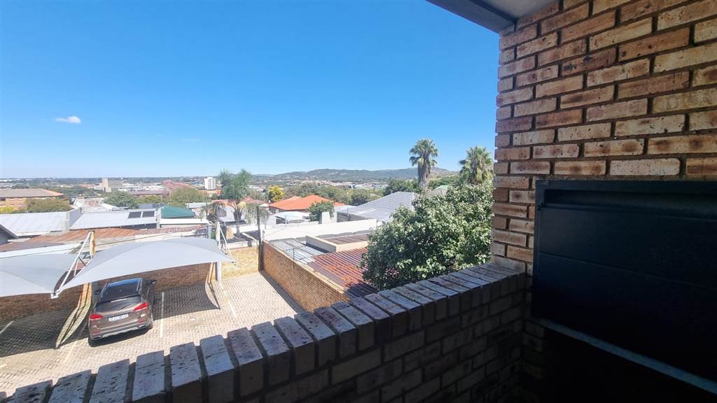 3 Bed Townhouse in Alberton photo number 11