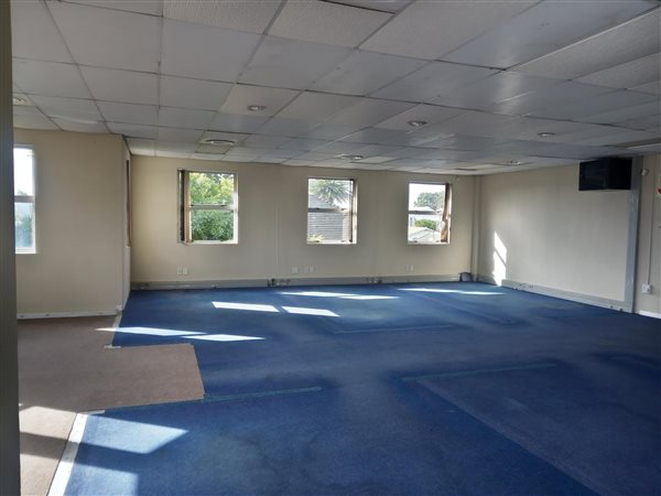 115  m² Commercial space in Ottery