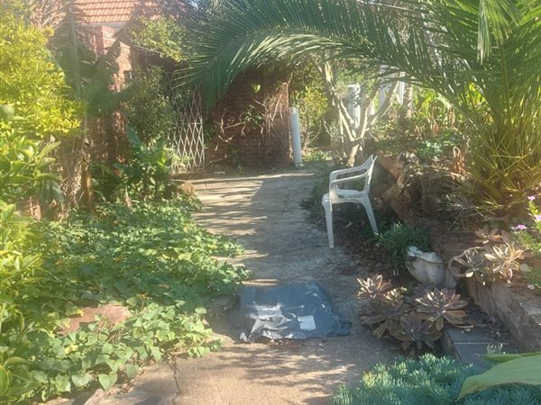 844 m² Land
