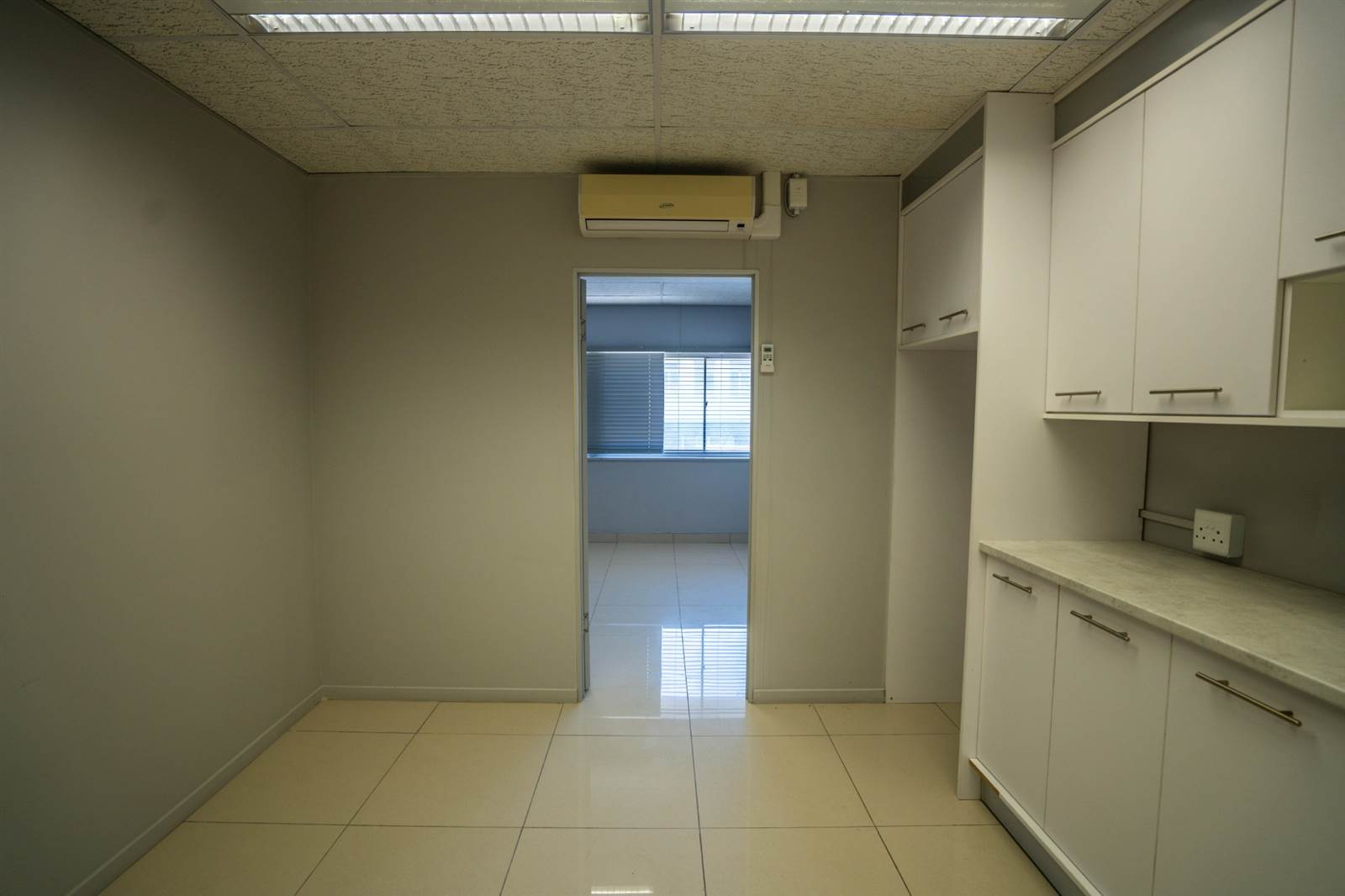 310  m² Office Space in East London Central photo number 23