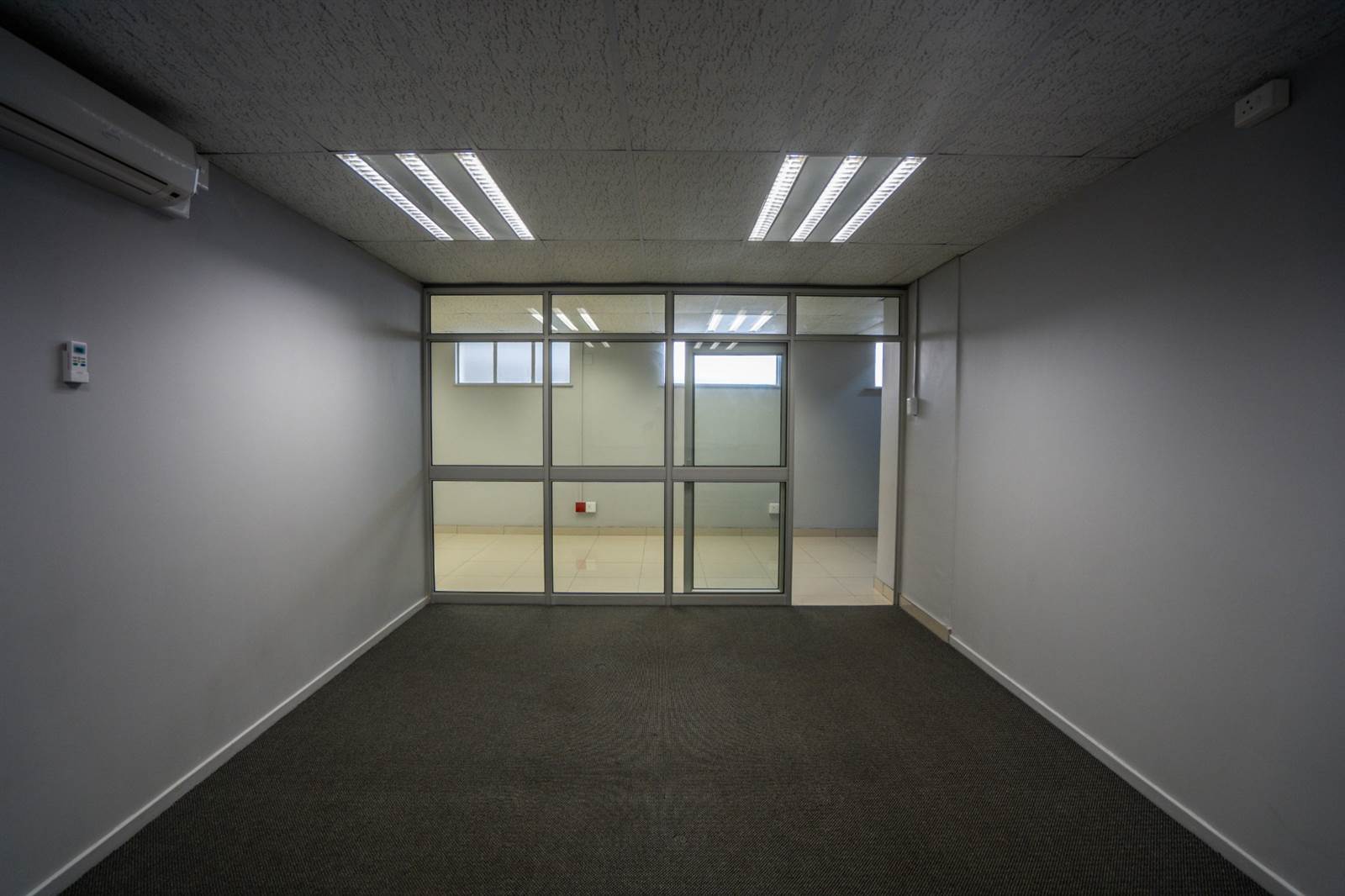 310  m² Office Space in East London Central photo number 14