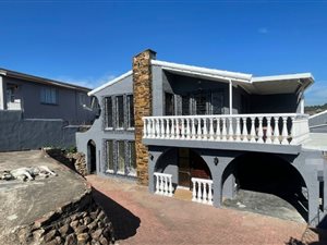 4 Bed House in Crossmoor