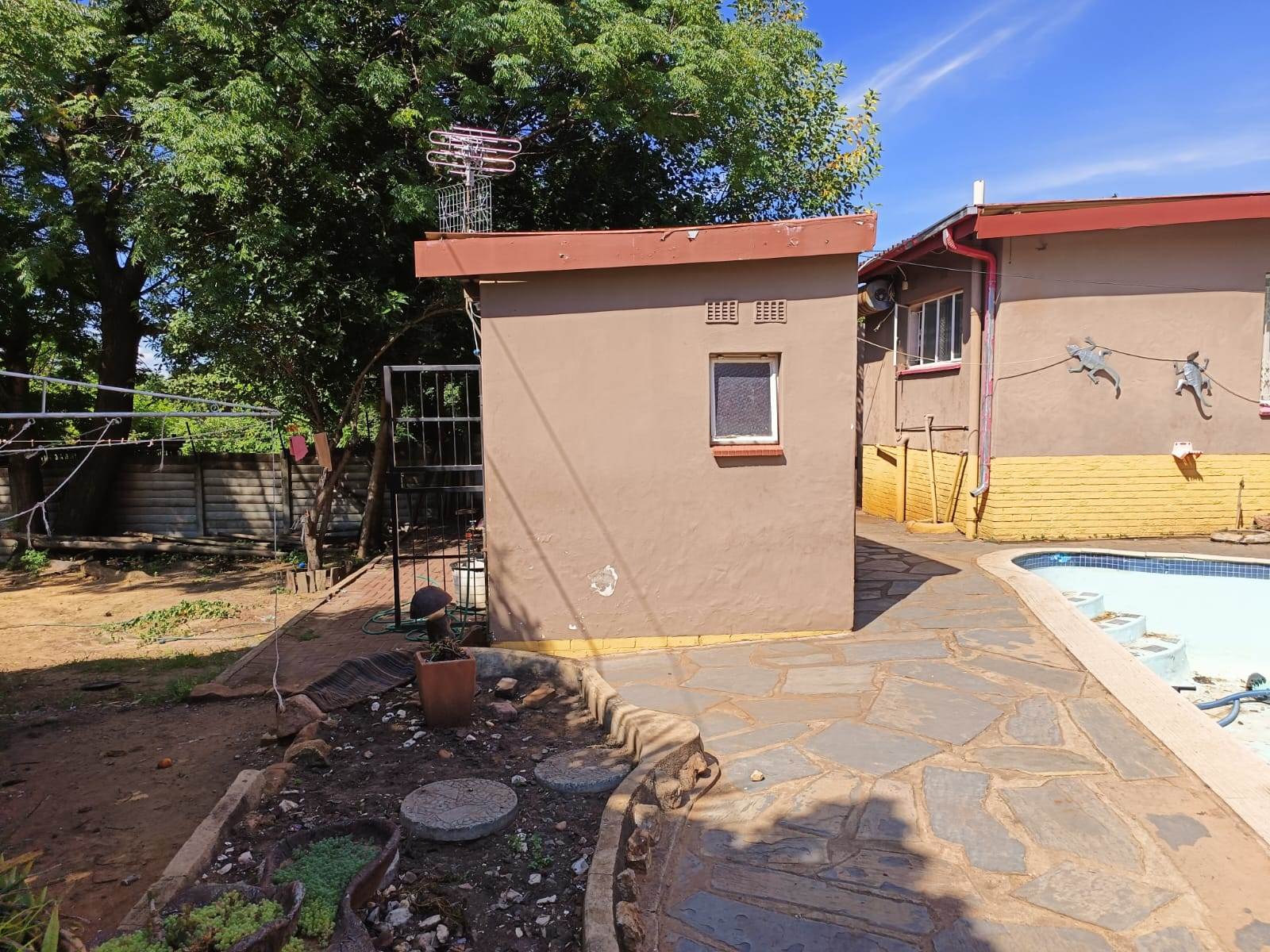 4 Bed House in Protea Park photo number 23