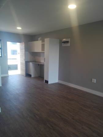 2 Bed Apartment in Athlone Park photo number 13