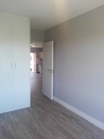 2 Bed Apartment in Athlone Park photo number 12