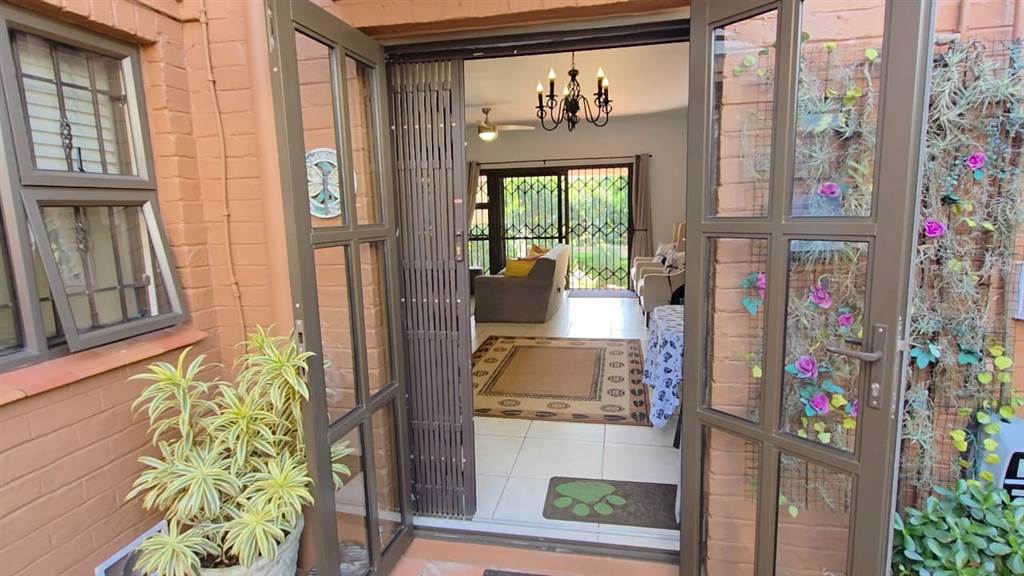 3 Bedroom Townhouse 3 Bedroom Townhouse