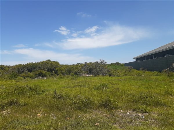 592 m² Land