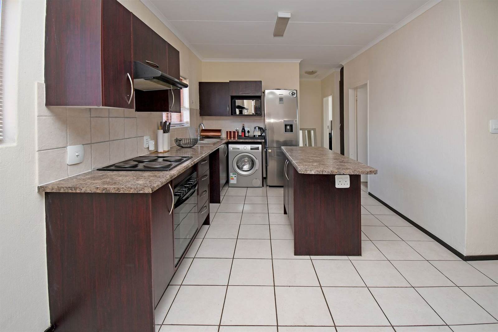 2 Bed Apartment in Olivedale photo number 13
