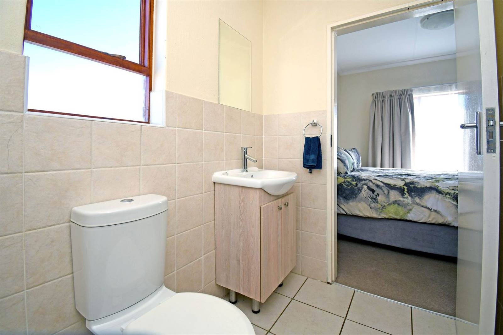 2 Bed Apartment in Olivedale photo number 30