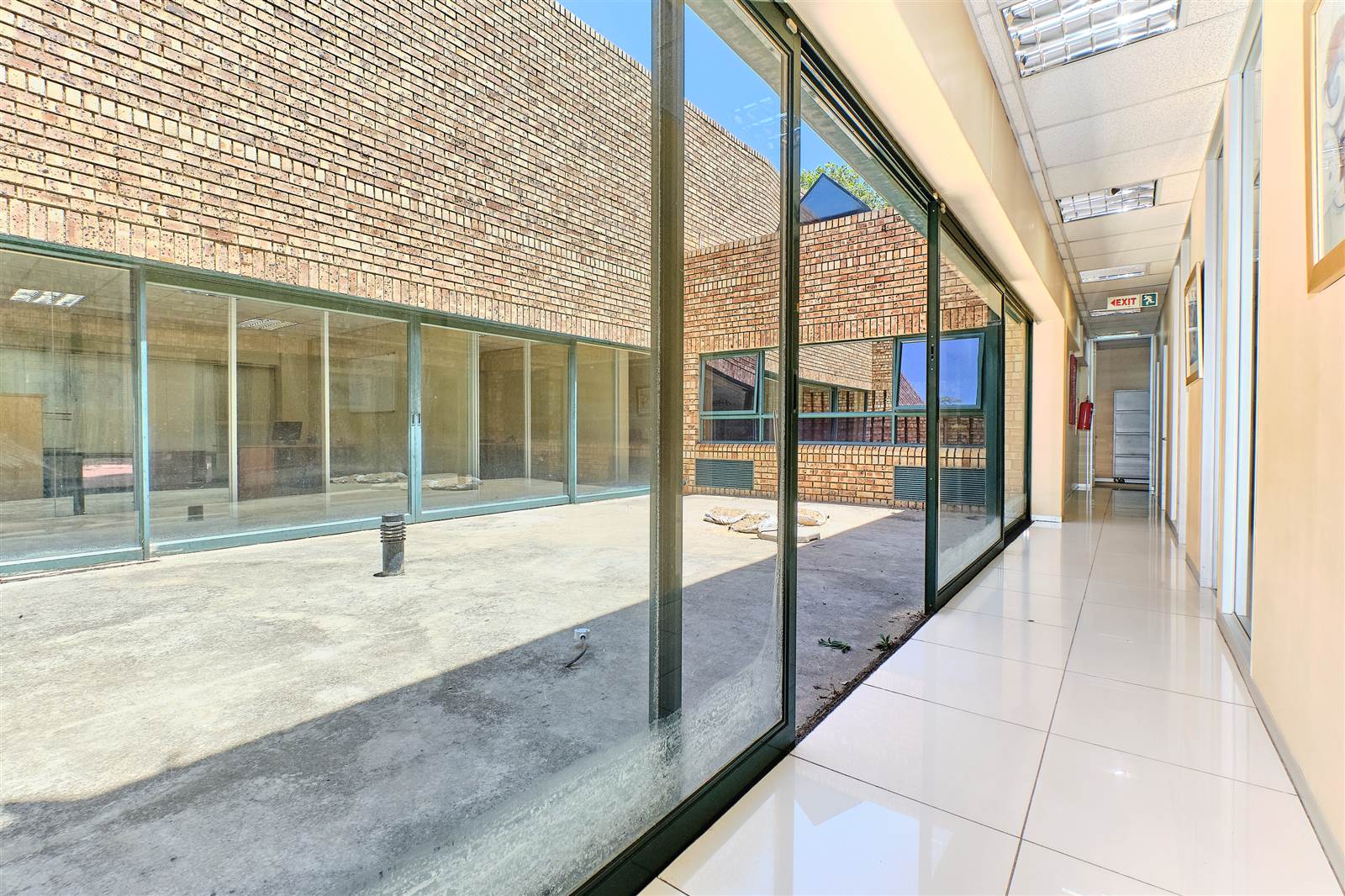 400  m² Commercial space in Woodmead photo number 17