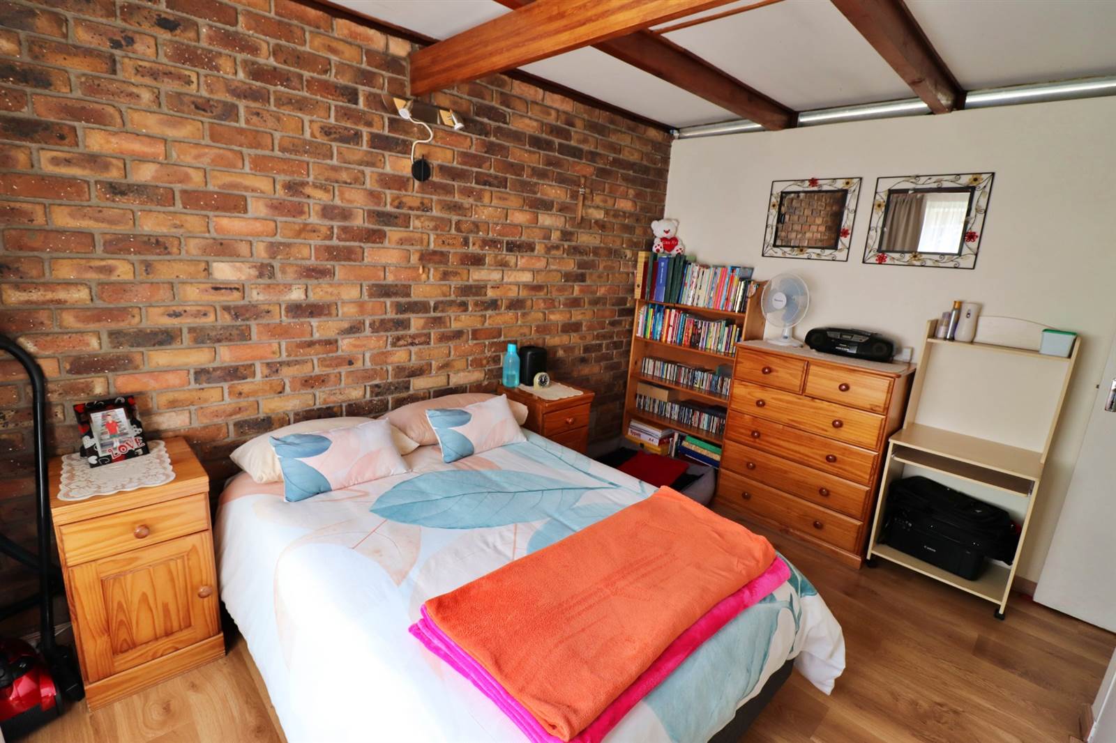 2 Bed Duplex in Primrose Hill photo number 11