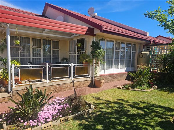 3 Bedroom Townhouse 3 Bedroom Townhouse
