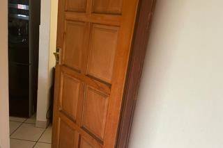 2 Bed Townhouse in Meredale photo number 2