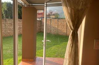 2 Bed Townhouse in Meredale photo number 14